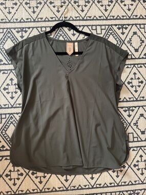 Indygena Relaxed V-Neck Cap Sleeve Top in Olive Green